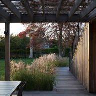Peconic Bay House by BarlisWedlick