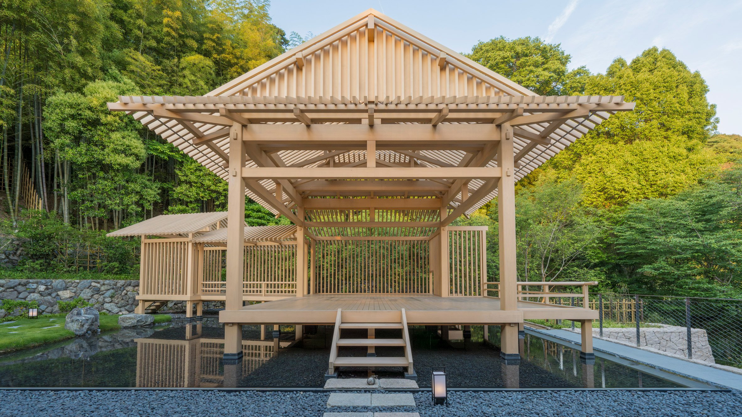 https://static.dezeen.com/uploads/2025/01/c-banyan-tree-higashiyama-kyoto-kengo-kuma_dezeen_2364_col_1.jpg