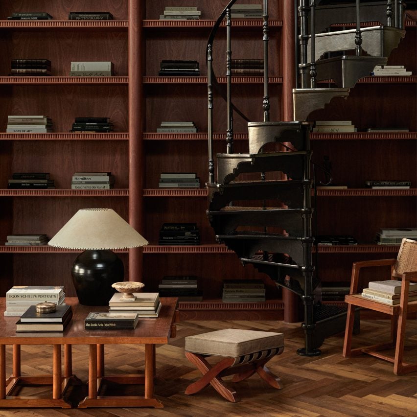 Bookcase in Belgravia home