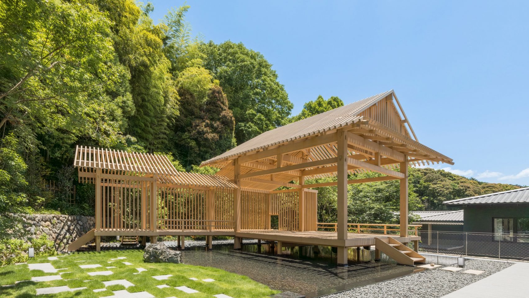 https://static.dezeen.com/uploads/2025/01/d-banyan-tree-higashiyama-kyoto-kengo-kuma_dezeen_2364_hero_.jpg