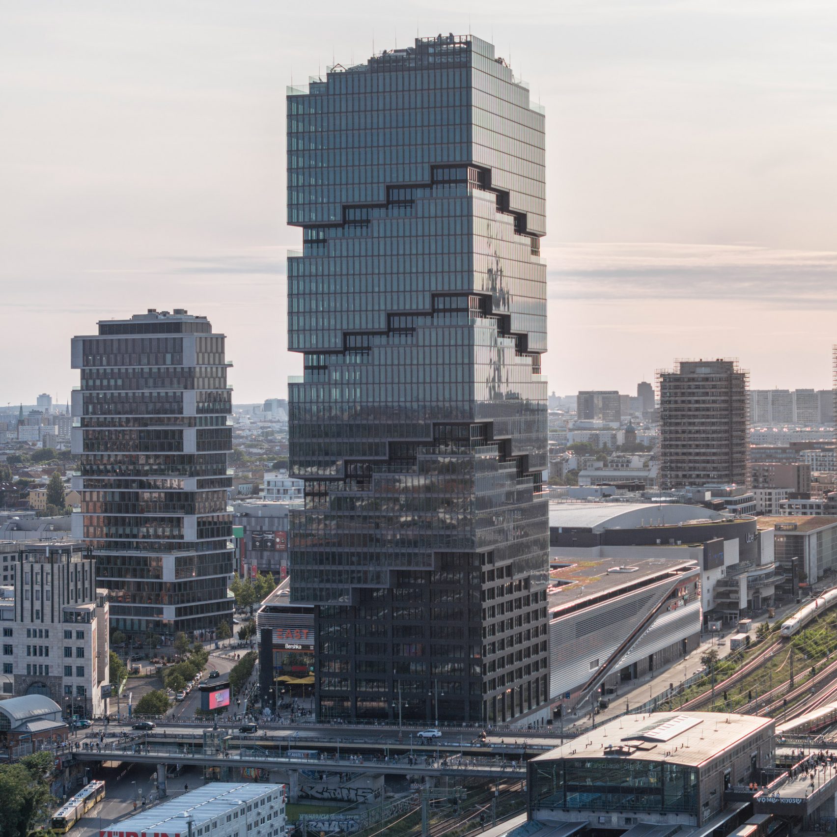 Famous Skyscrapers Across World