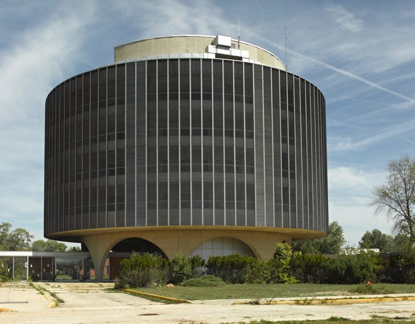 Bertrand Goldberg building