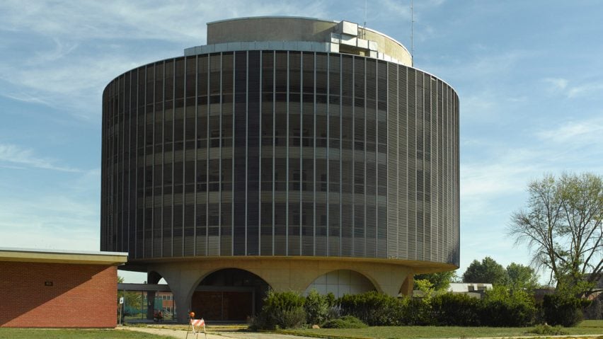 Bertrand Goldberg building