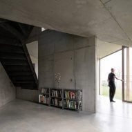 Malý Chmel divides Czech home across seven concrete floors