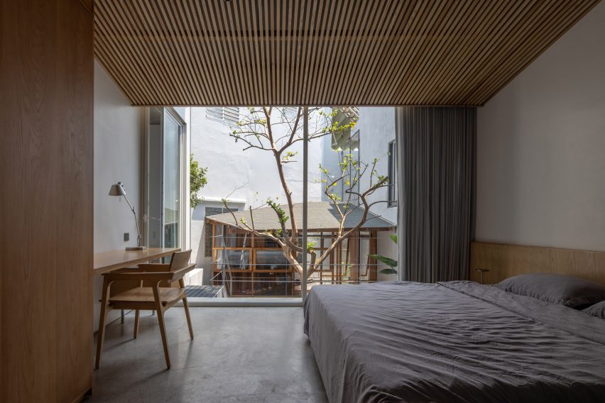 Bedroom of Kho R&egrave;n House by M+TRO Studio