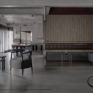 Bar seating in a Bengaluru apartment by Multitude of Sins