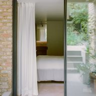 BR House by Studio Hallett Ike
