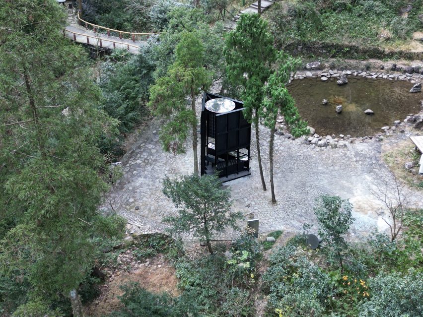 Drop-stop pavilion by Aptdotapt in China