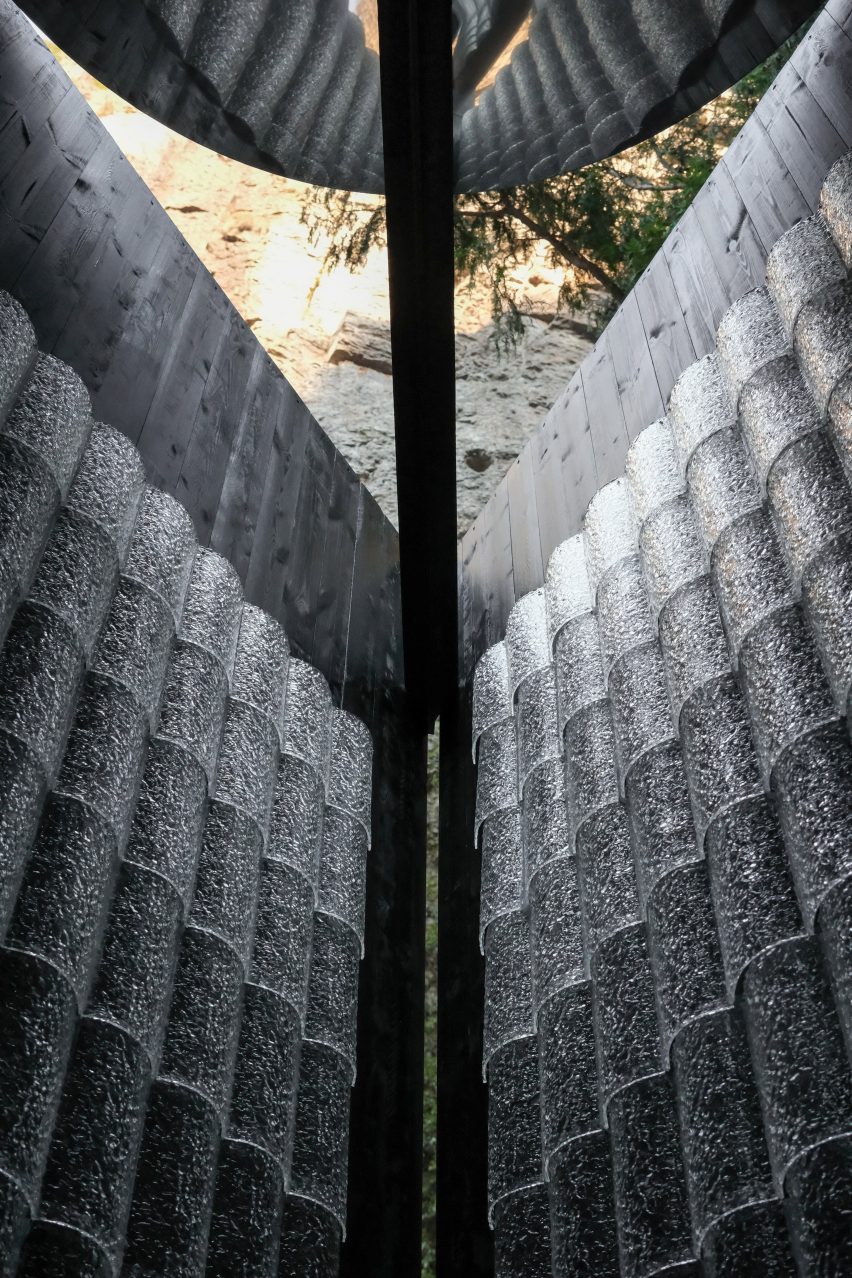 Drop-stop pavilion by Aptdotapt in China