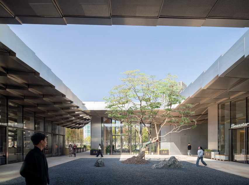 View of courtyard within Jinji Lake Pavilion in Suzhou