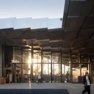 Jinji Lake Pavilion by BIG