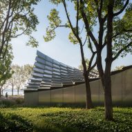 Jinji Lake Pavilion by BIG