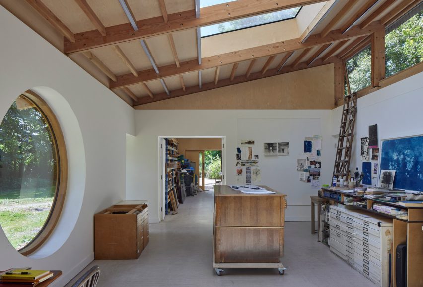 Interior view of annexe added to grade-listed home by Cooke Fawcett