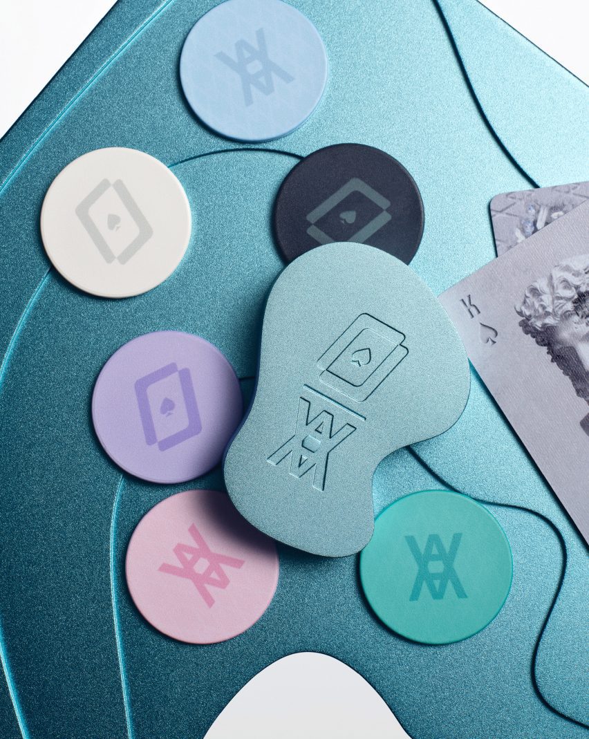 Anodised aluminum poker dealer button