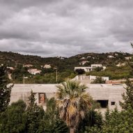 Frame House in Portugal by Pedro Domingos Arquitectos