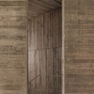 Frame House in Portugal by Pedro Domingos Arquitectos