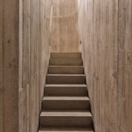 Frame House in Portugal by Pedro Domingos Arquitectos