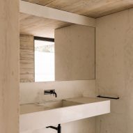 Frame House in Portugal by Pedro Domingos Arquitectos