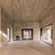 Frame House in Portugal by Pedro Domingos Arquitectos
