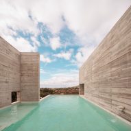 Frame House in Portugal by Pedro Domingos Arquitectos