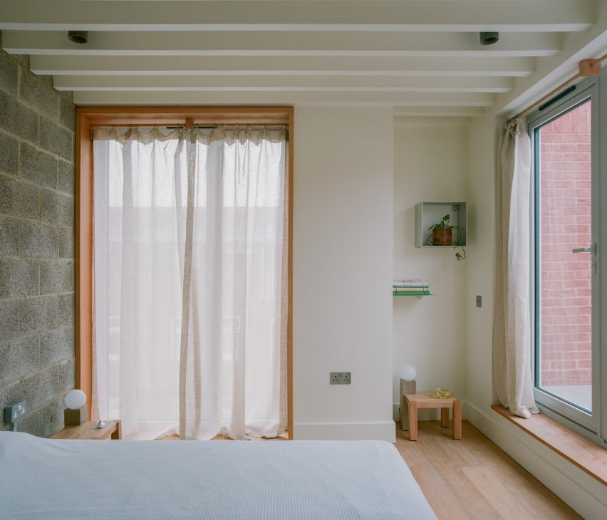 Bedroom interior within London home by Nikjoo