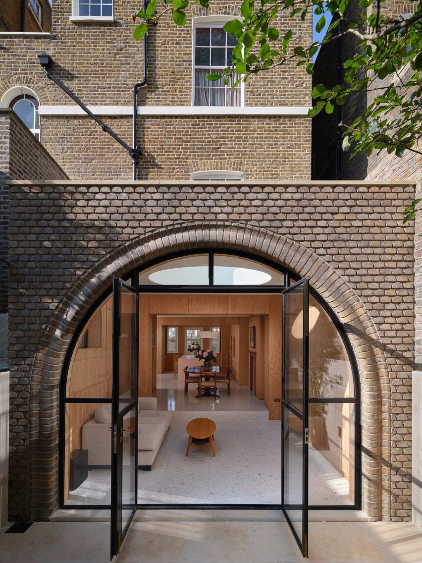 Brick exterior of Segmental House extension by Dominic McKenzie Architects