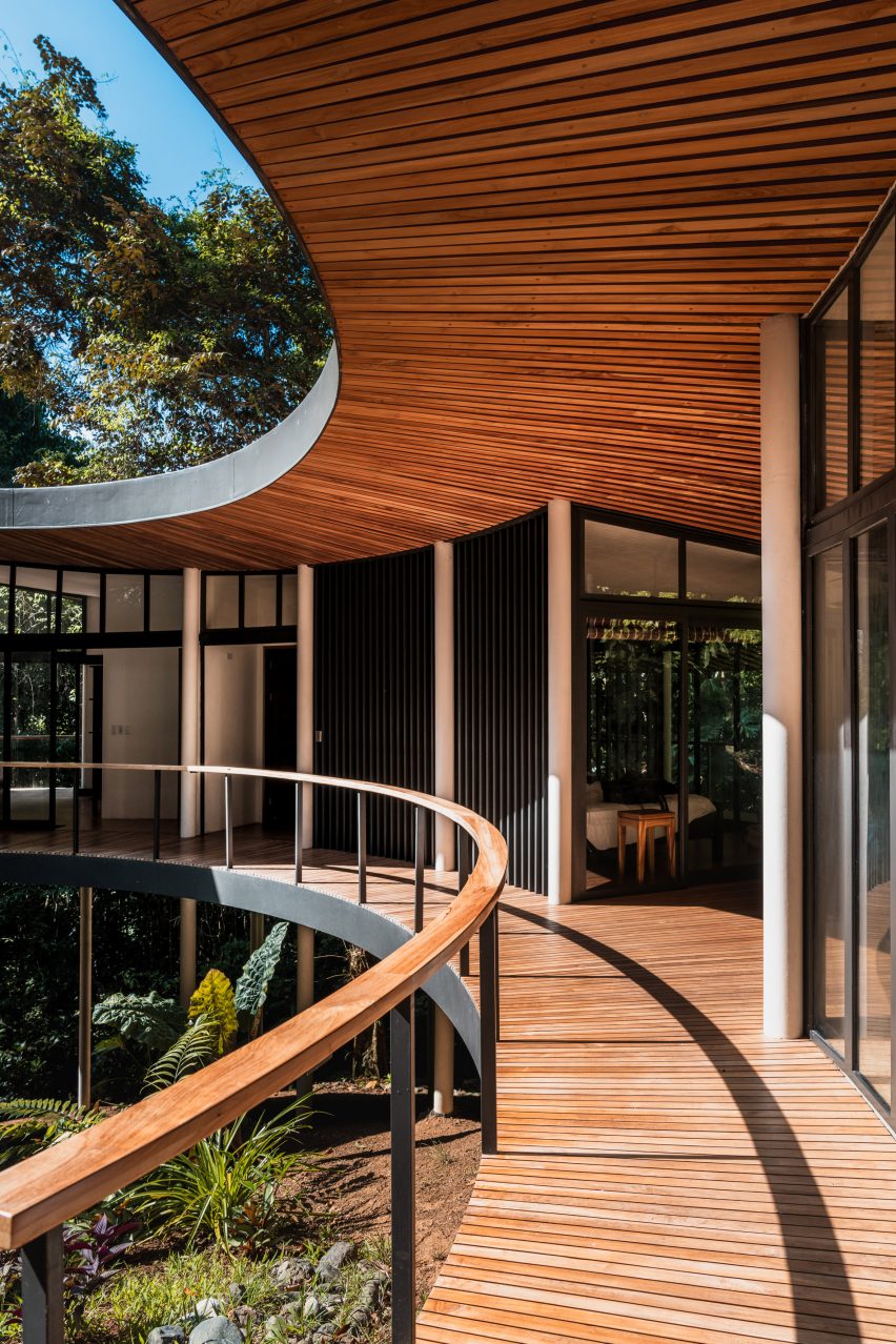 Round building by Studio Saxe