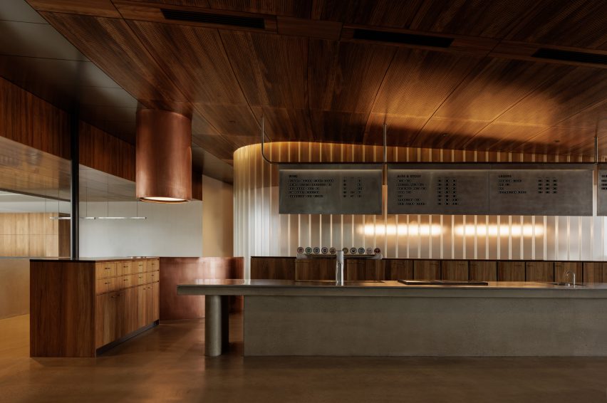 Illuminated bar with countertop