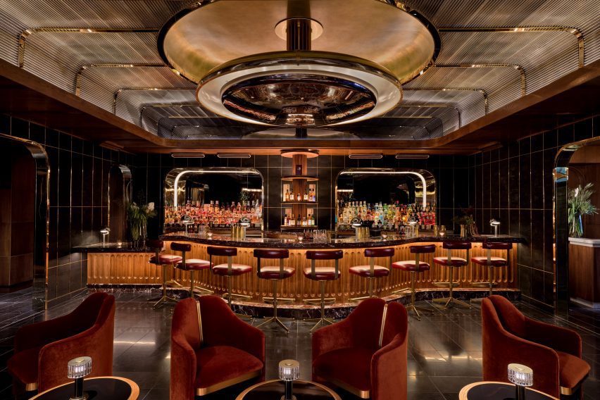 The bar of Nuri Steakhouse