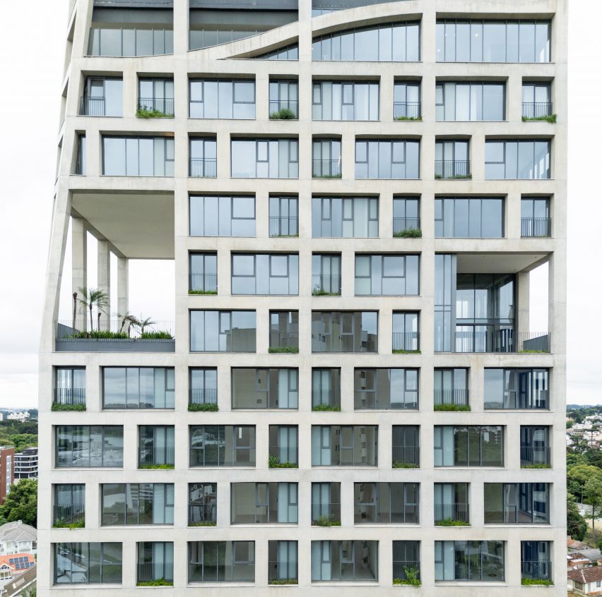 Outdoor spaces for sculptural Brazilian skyscraper