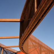 Steel cantilvered pavilion in Tennessee park
