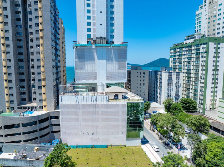 Boreal Tower under construction in Brazil