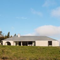 House in Serra by Cimbre