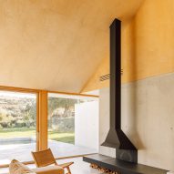 House in Serra by Cimbre