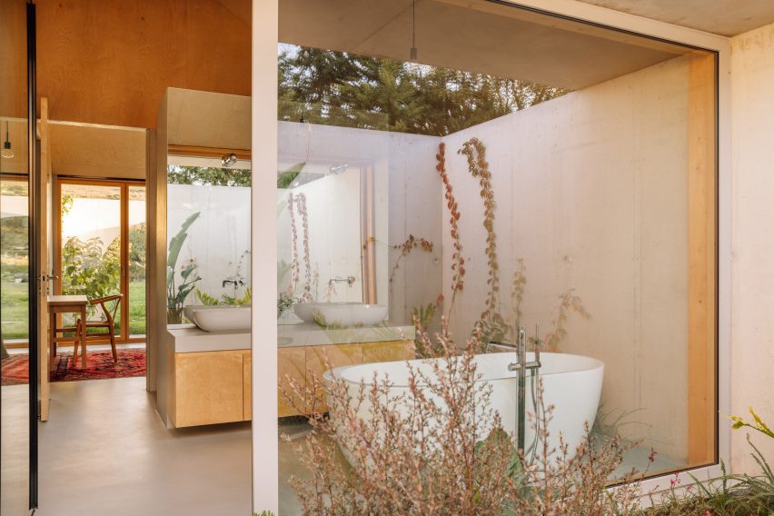 House in Serra by Cimbre