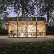 Docklands cafe by Makespace Architects