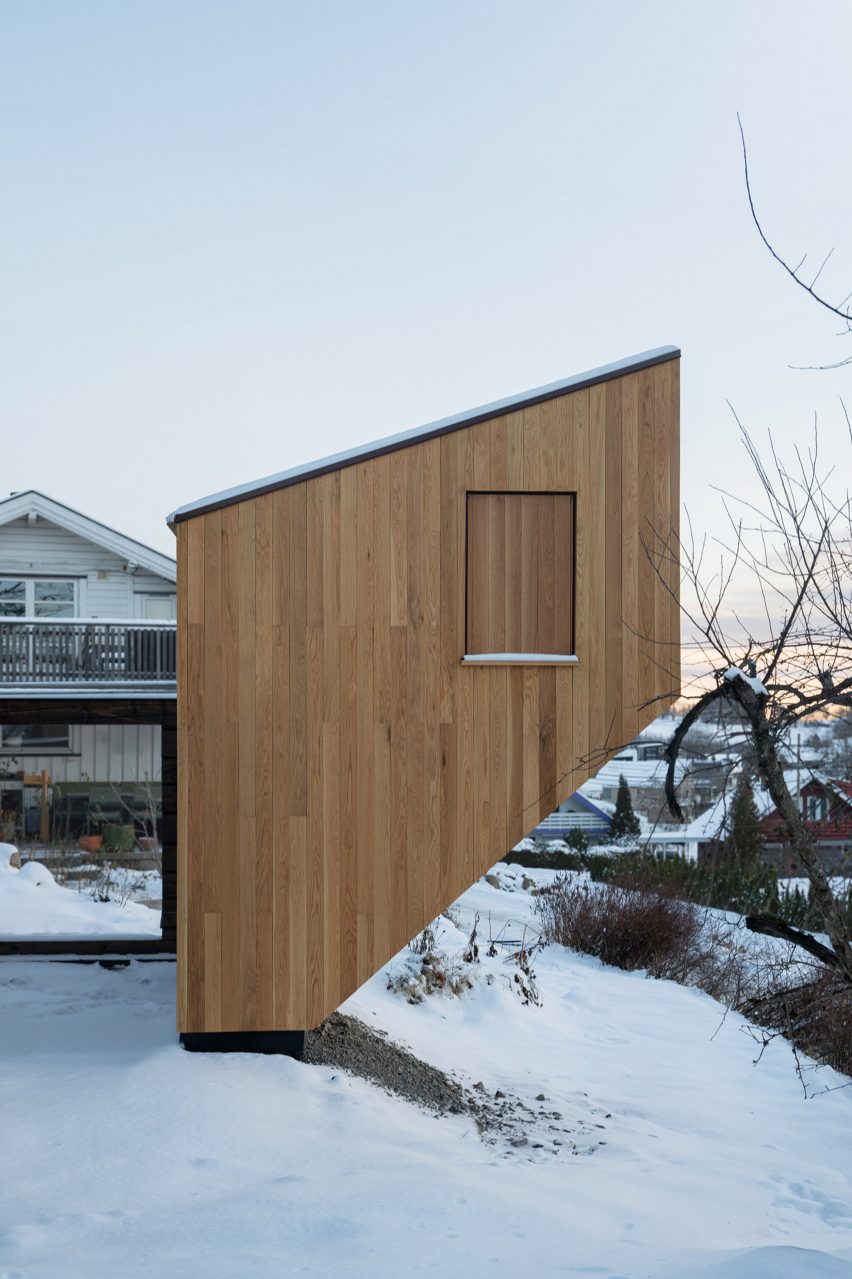 Folly Fair Hill annexe by Rever & Drage