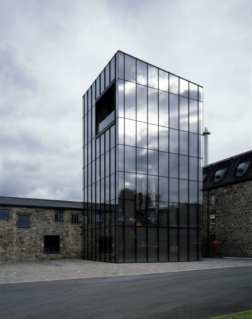 Lighthouse at Glenmorangie Distillery by Barth&eacute;l&eacute;my Grino