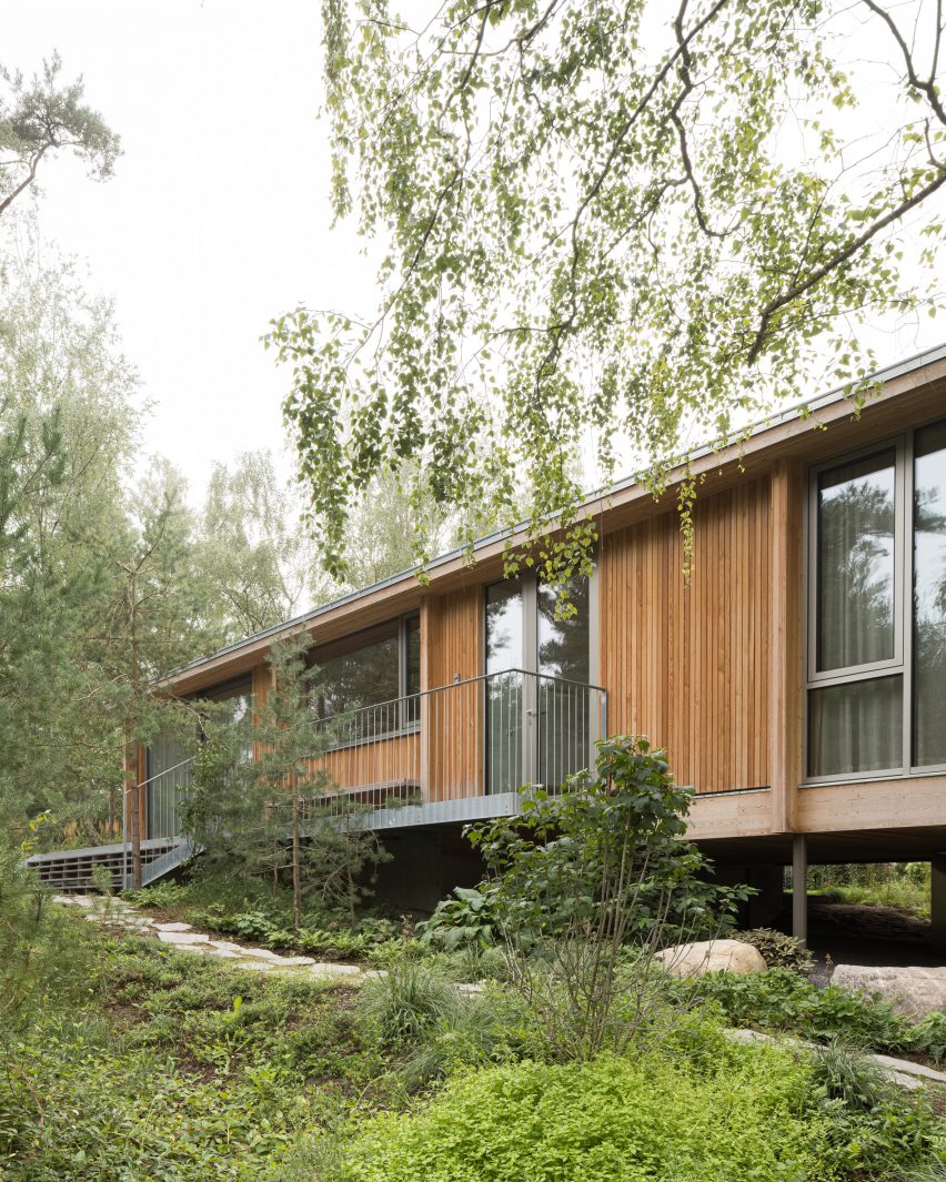 Larch-clad facade of Swedish house by Johan Sundberg Arkitektur
