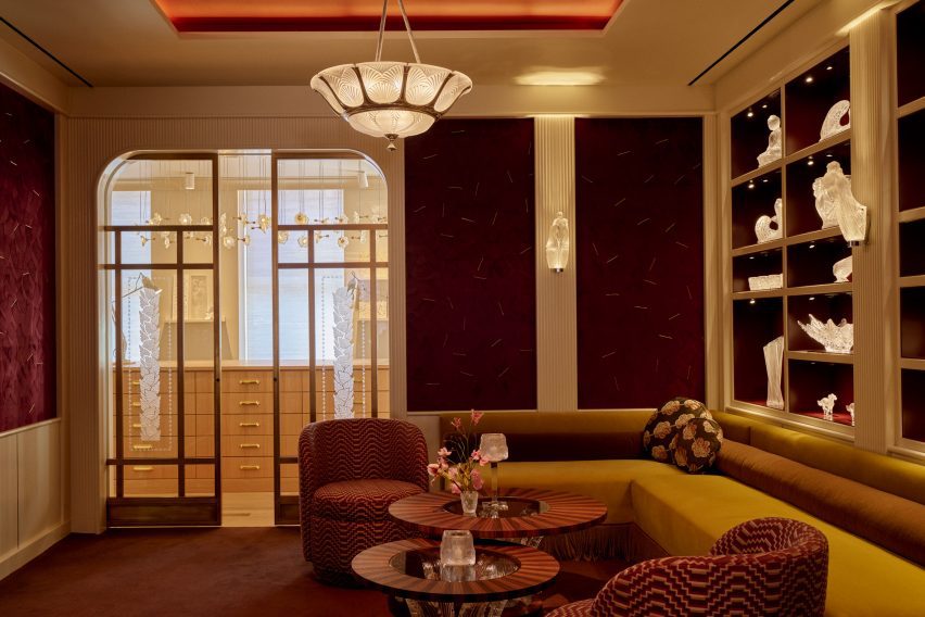 Art deco bar and lounge