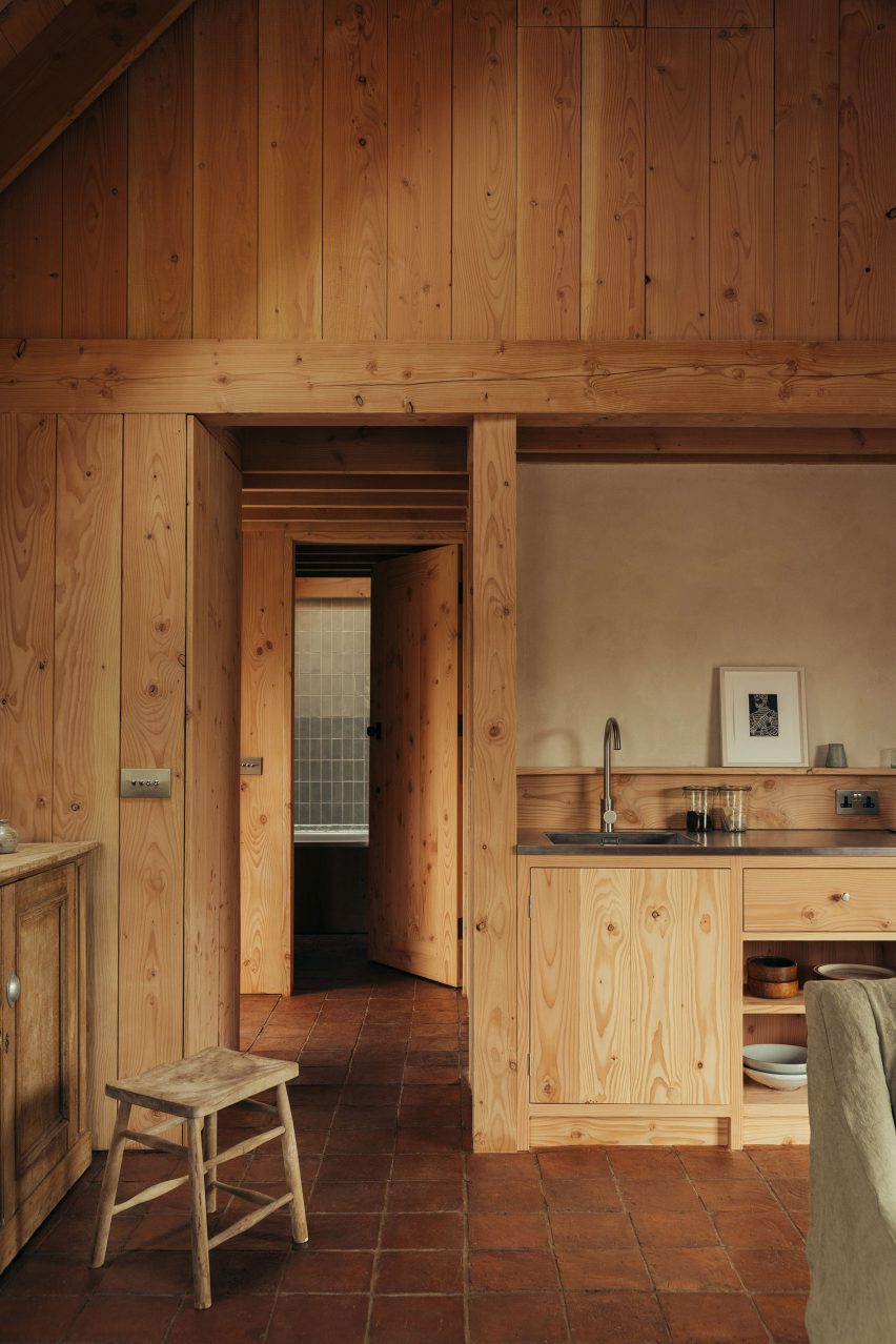 wood panelled kitchen