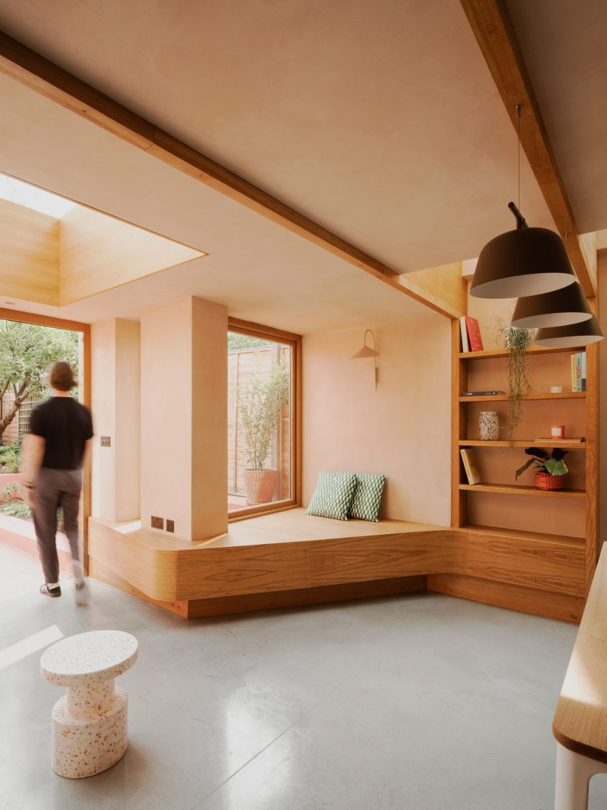 Living space within Clay House by Pensaer