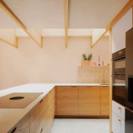 Clay House by Pensaer