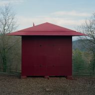 Red cabin in Barcelona by Test and Prefab House Changeover