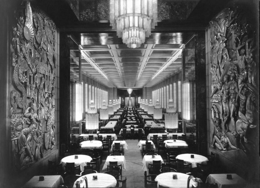Dining hall of SS Normandie
