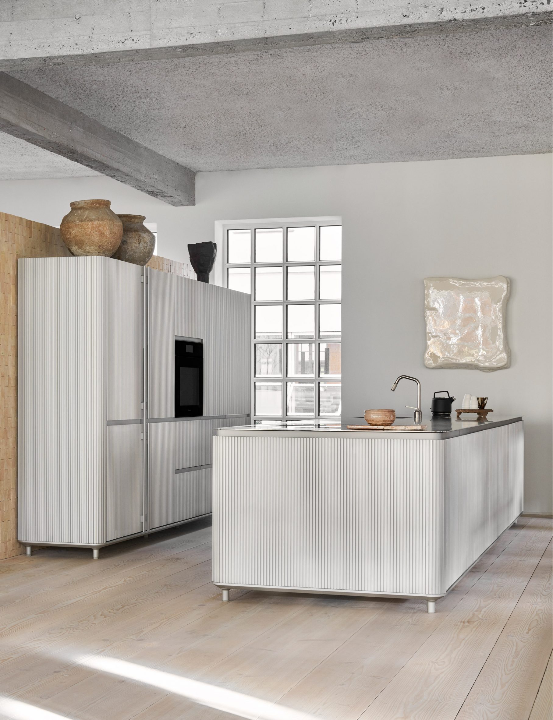 V3 modular kitchen by Vipp | Dezeen Showroom V3 modular kitchen by Vipp | Dezeen Showroom