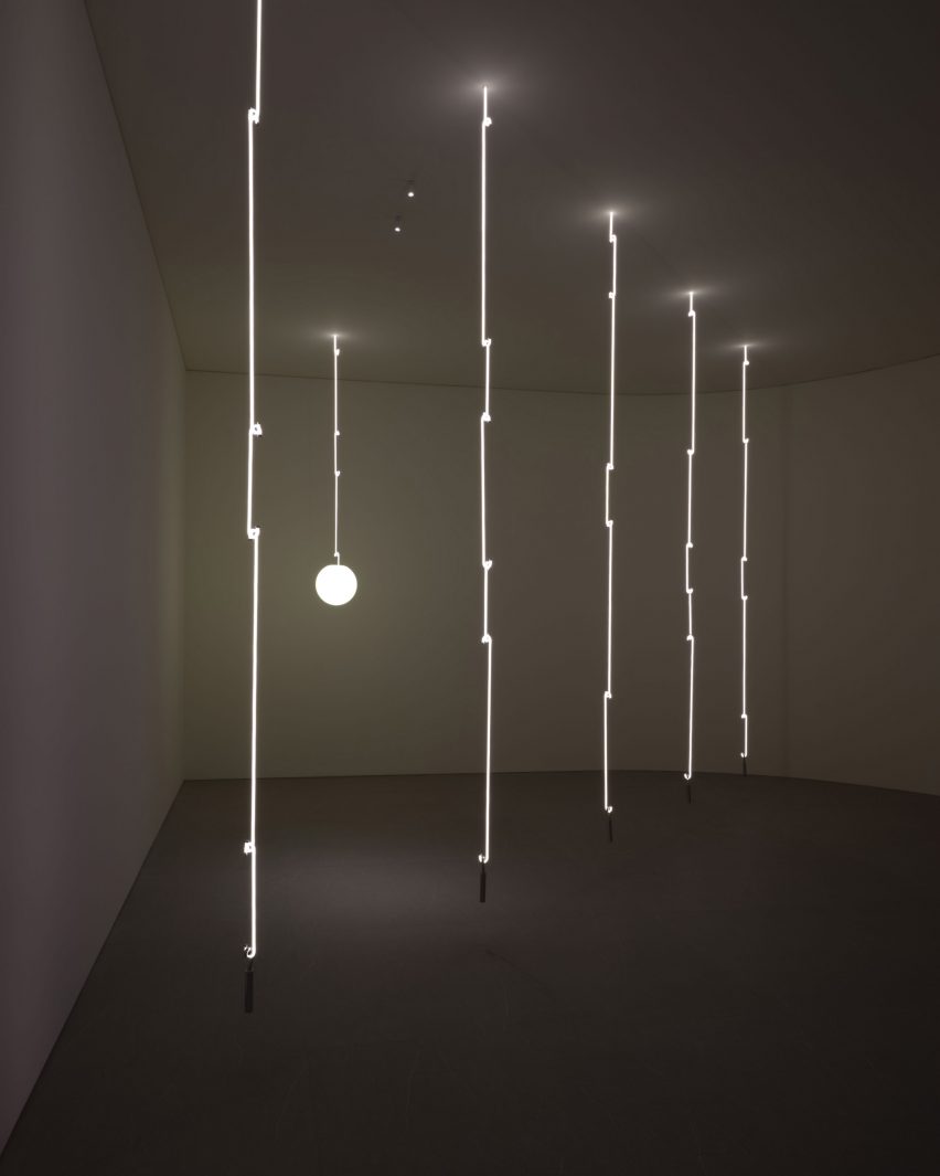 Michael Anastassiades creates illuminated rope in Linked lights for Flos