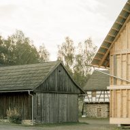 Learning House in Bavaria by Max Otto Zitzelsberger