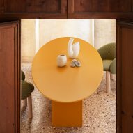 Nami table by E-ggs for Miniforms