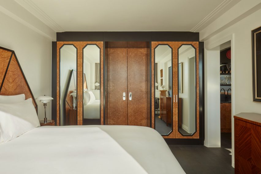 Mirrored wardrobe